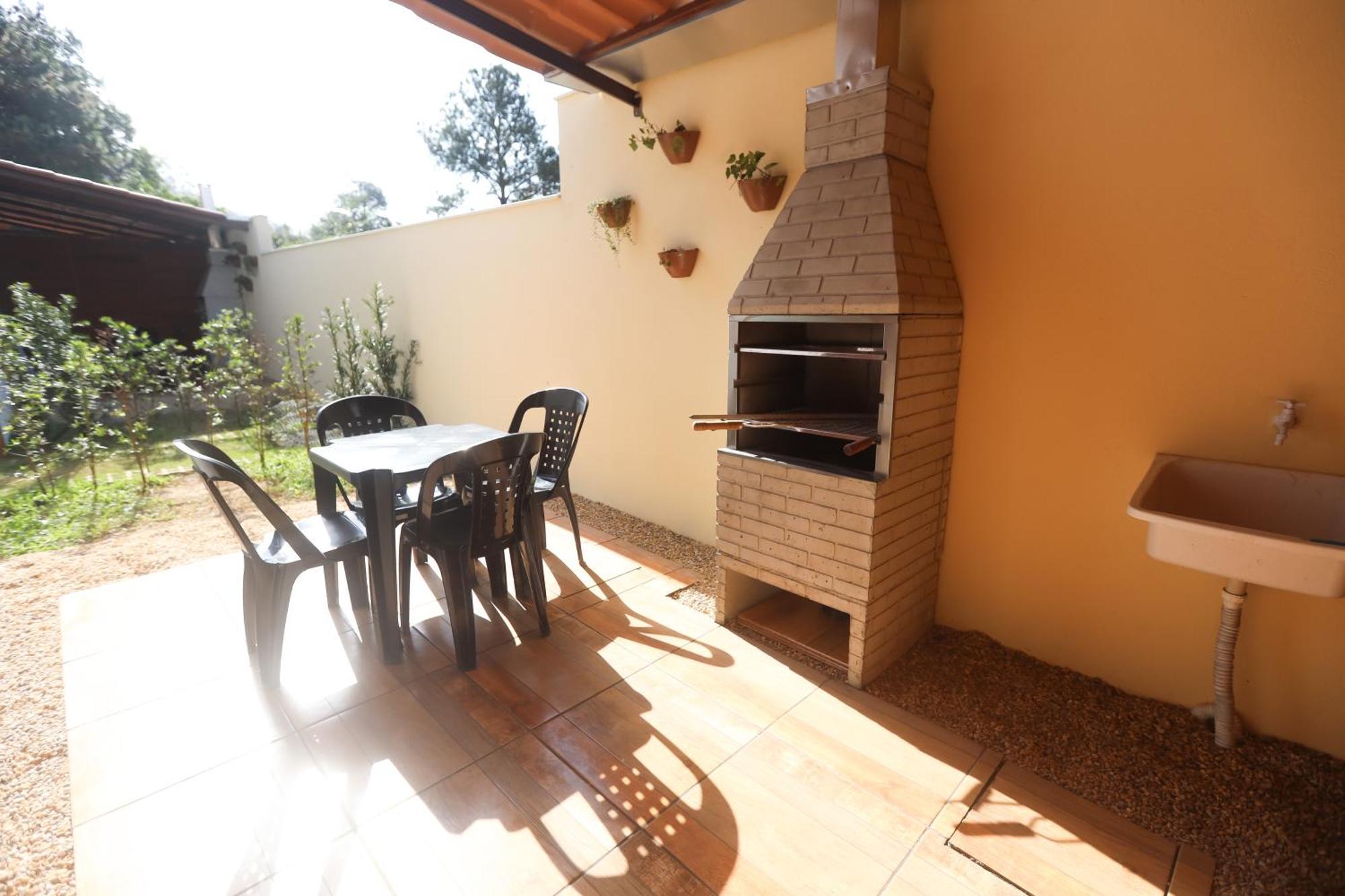 Estaleiro Com Charme - Ar, Churras E Pet Friendly Balneario Camboriu Ngoại thất bức ảnh